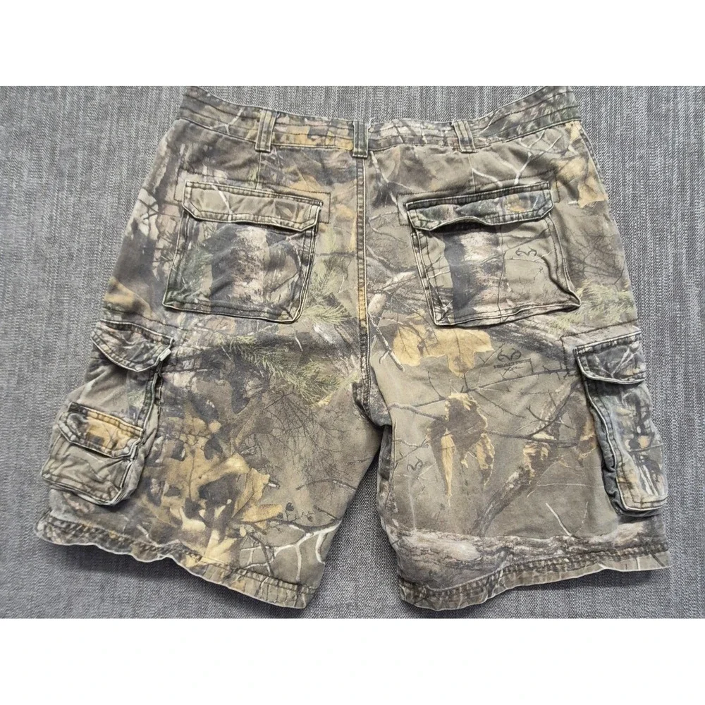 Magellan Outdoor men's‎ camouflage cargo shorts sz 38 inseam 9
